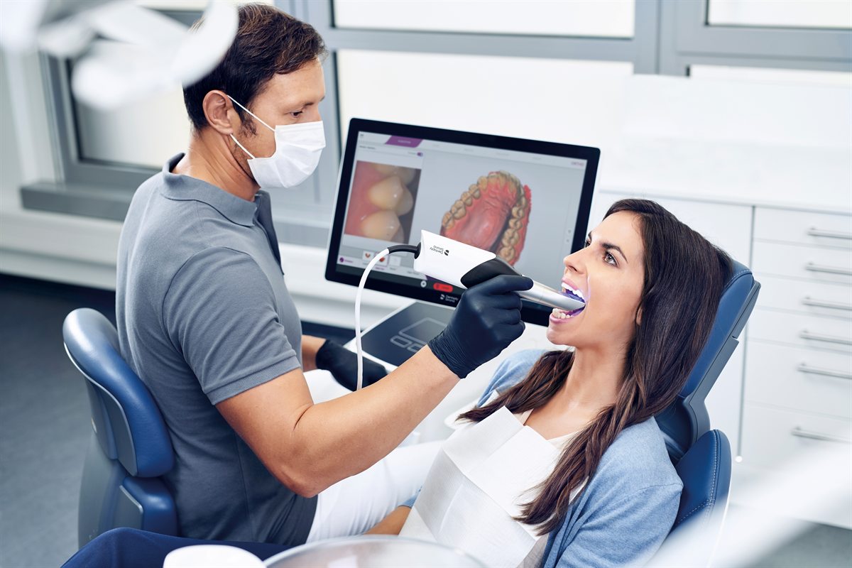 Escaneamento intraoral com fluxo CEREC Primescan